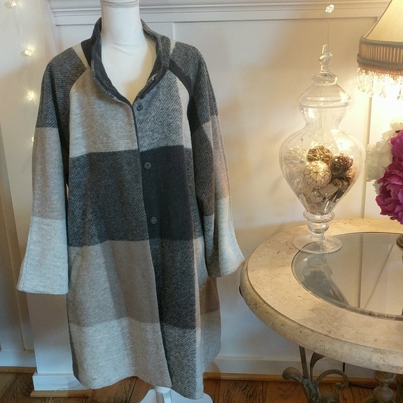 Max Studio Wool Over Coat or Jacket - Picture 2 of 6